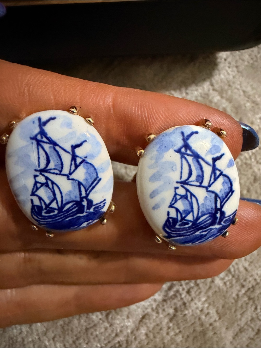 Men’s shirt cuffs